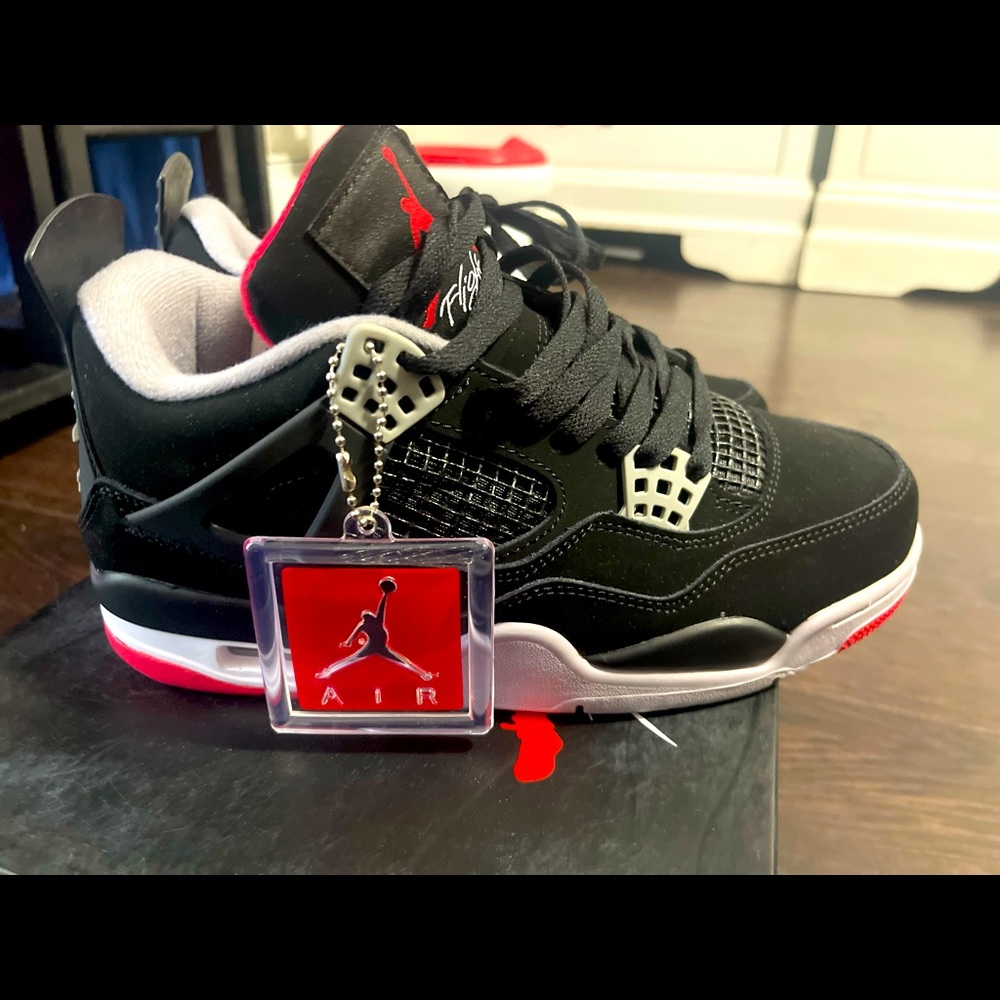AIR JORDAN RETRO 4 ZISE FORMEN 7 FOR WOMEN 8.5